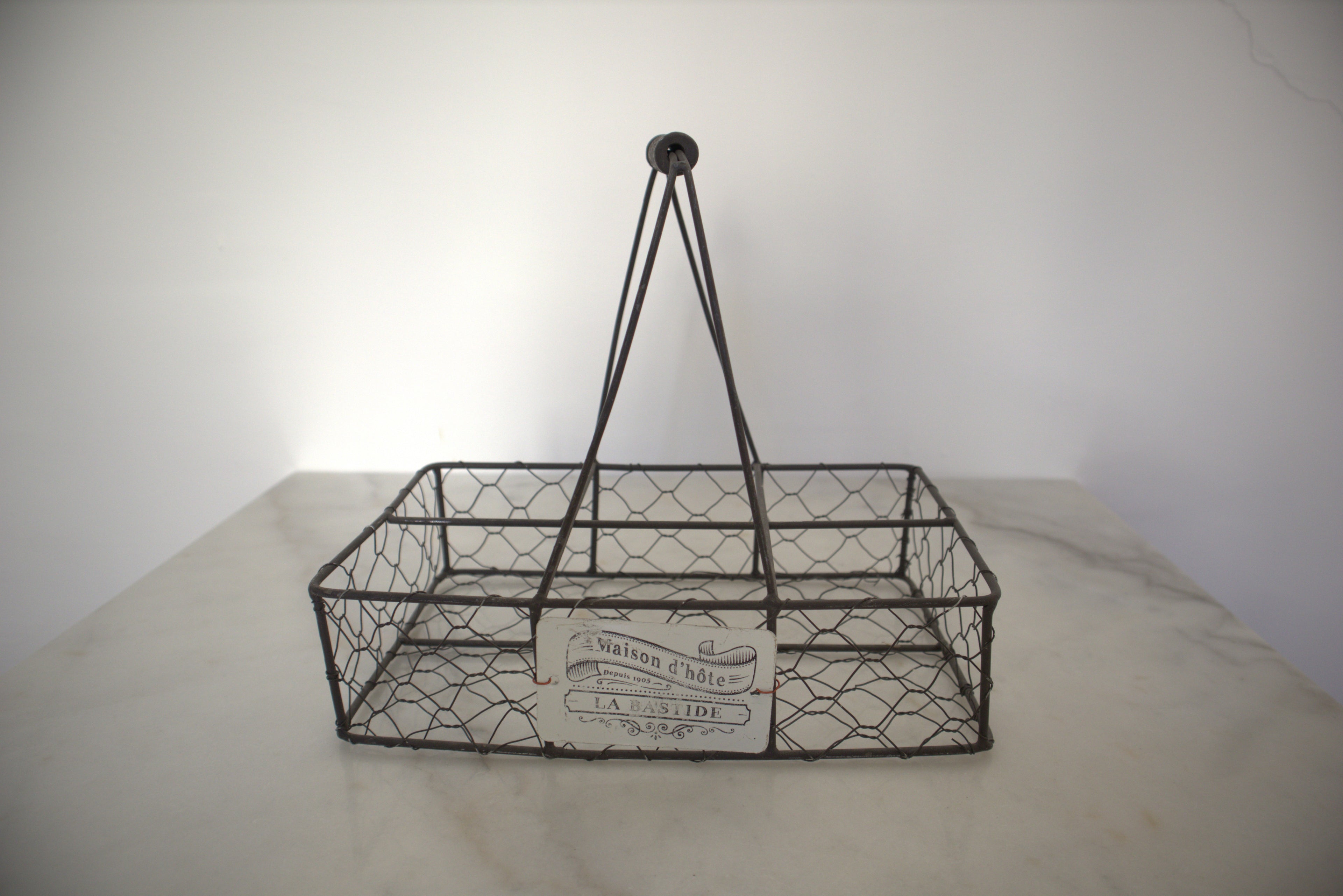 Fransk trådkurv i landstil
