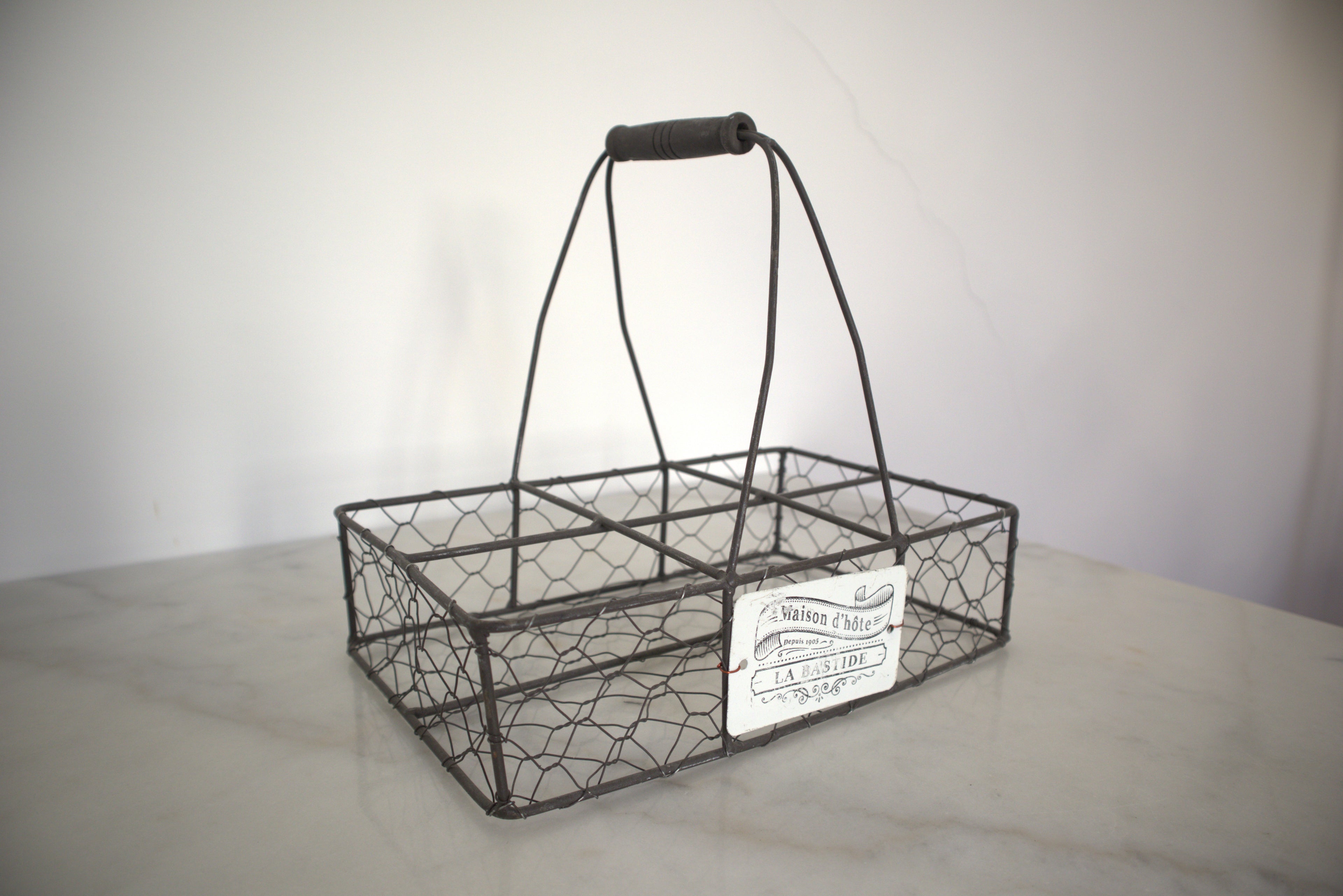 Fransk trådkurv i landstil