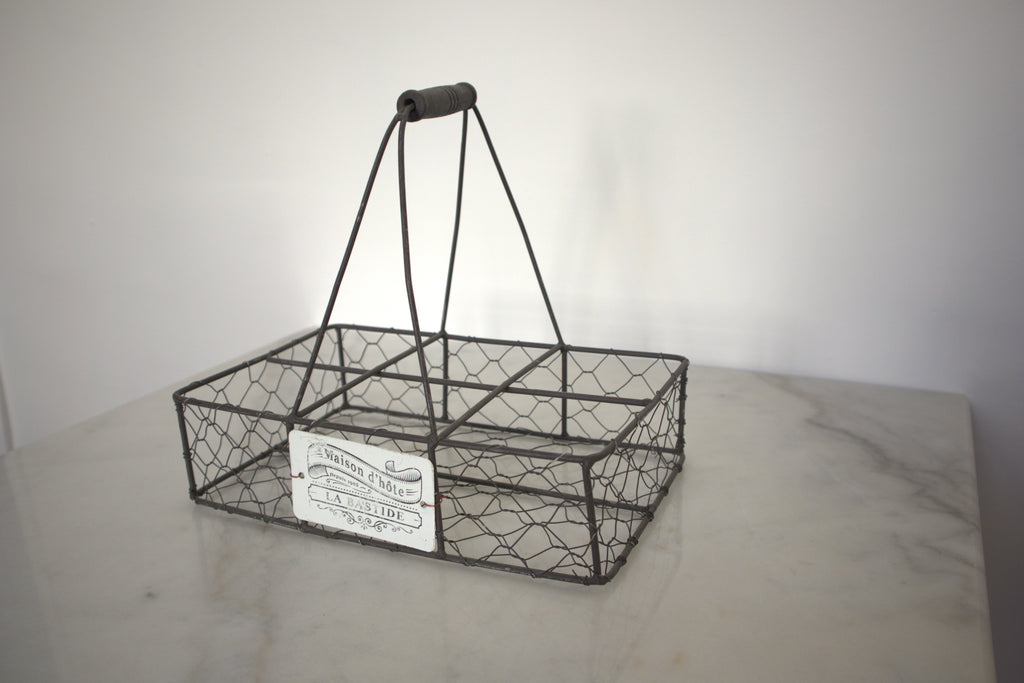 Fransk trådkurv i landstil