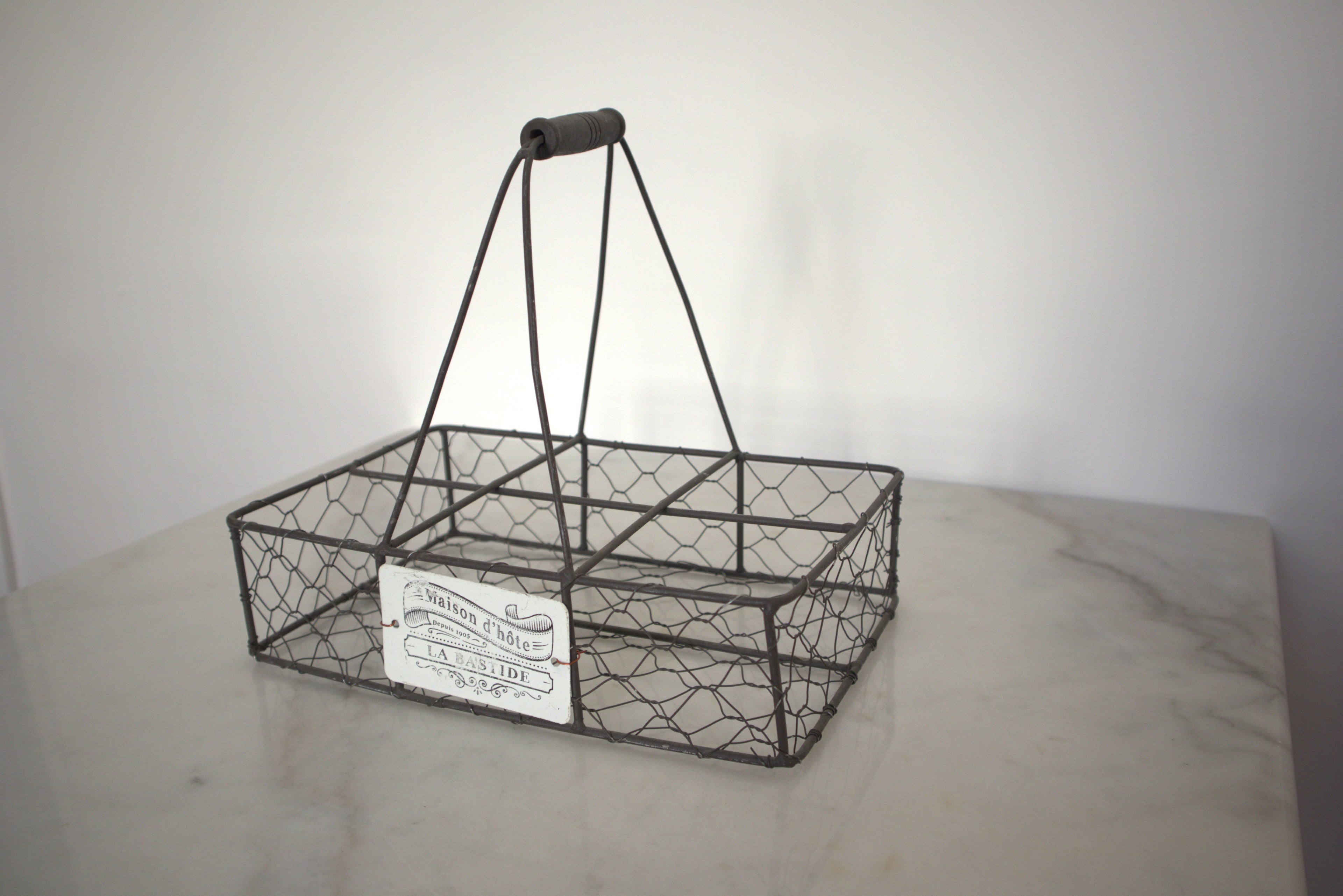 Fransk trådkurv i landstil