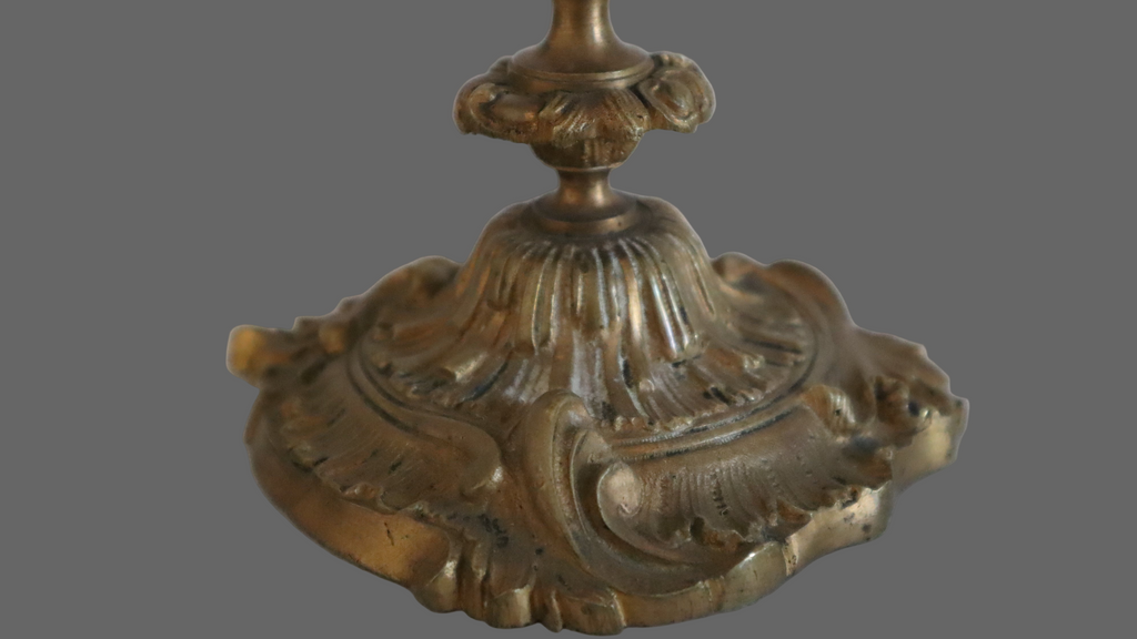 Et par franske lysestager i rokoko-stil