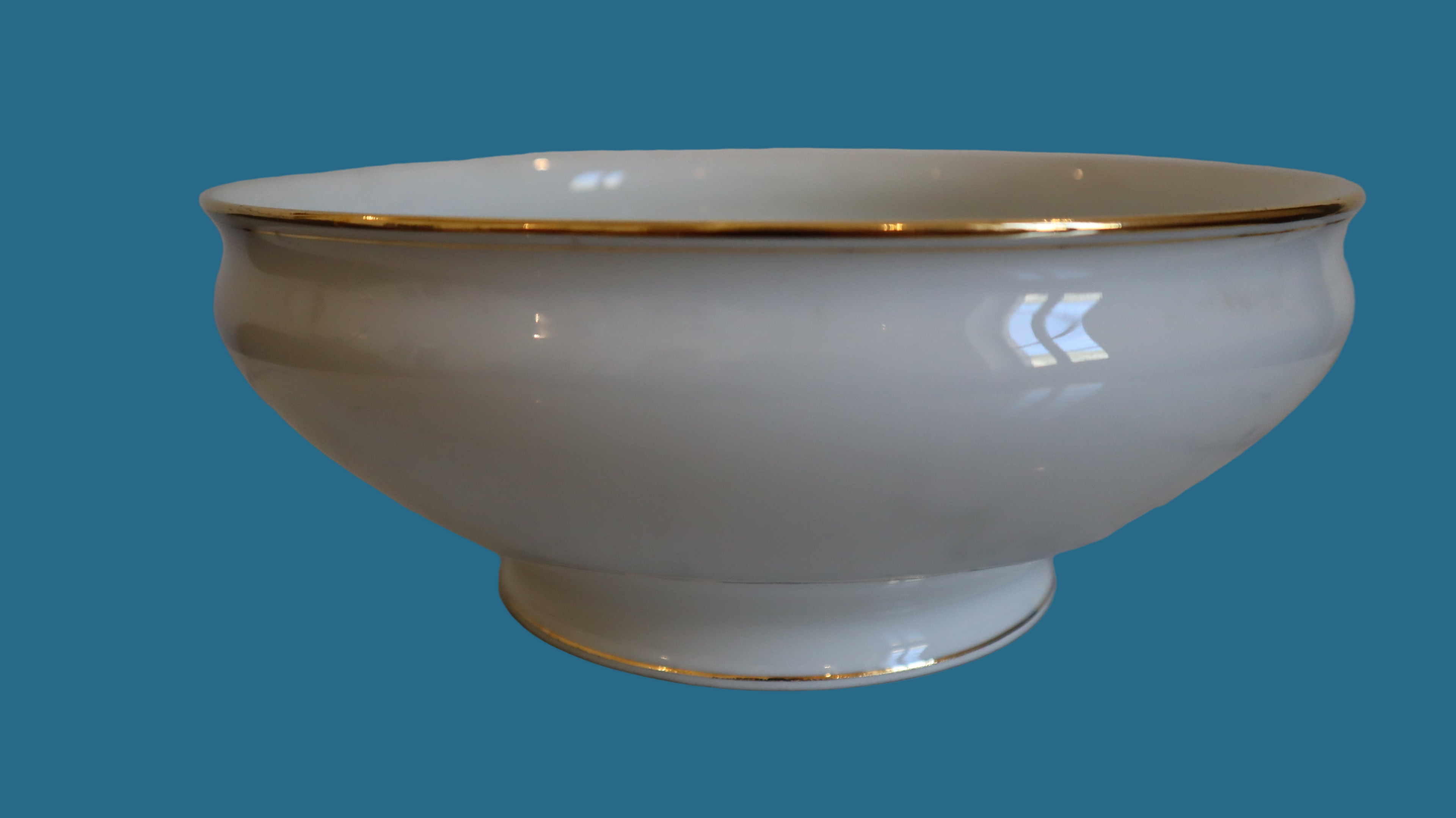 Limoges serveringsskål på fod – hvidt porcelæn med guldkant