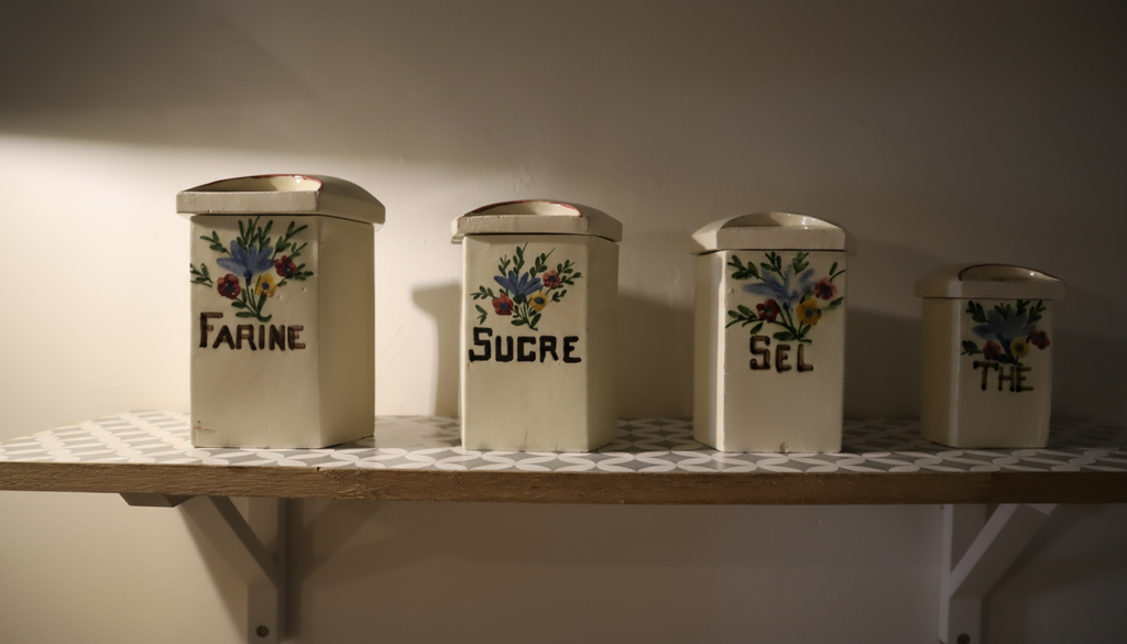 Vallauris “pots à épices” – 4 stk. (FARINE, SUCRE, SEL, THÉ) – håndmalet